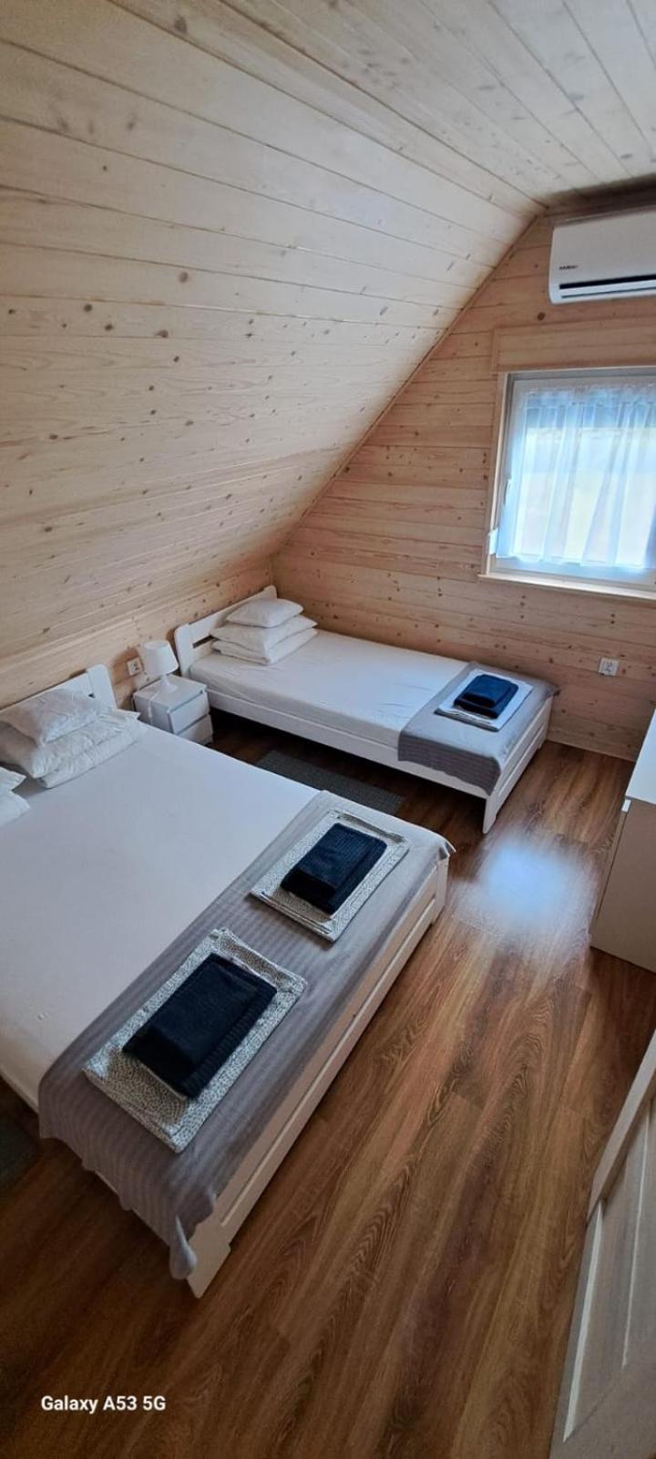 Słoneczne Wzgórze Apartamento Lubrza  Exterior foto